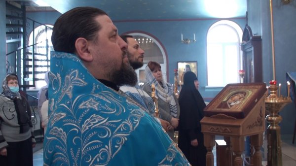 БОЖЕСТВЕННАЯ ЛИТУРГИЯ В БОГОРОДИЦЕ-РОЖДЕСТВЕНСКОМ КАФЕДРАЛЬНОМ СОБОРЕ