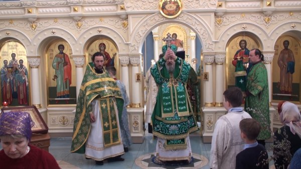 БОЖЕСТВЕННАЯ ЛИТУРГИЯ В БОГОРОДИЦЕ-РОЖДЕСТВЕНСКОМ КАФЕДРАЛЬНОМ СОБОРЕ