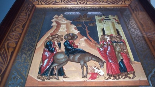 БОЖЕСТВЕННАЯ ЛИТУРГИЯ В БОГОРОДИЦЕ-РОЖДЕСТВЕНСКОМ КАФЕДРАЛЬНОМ СОБОРЕ