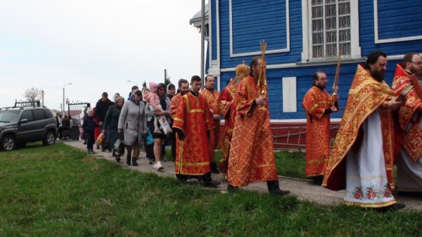 БОЖЕСТВЕННАЯ ЛИТУРГИЯ В ХРАМЕ СВЯТИТЕЛЯ НИКОЛАЯ ЧУДОТВОРЦА В СЕЛЕ ОСЬКИНО  