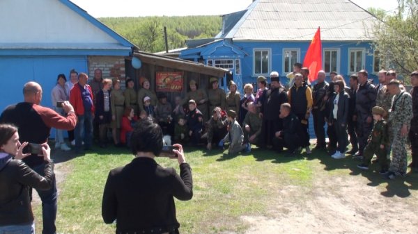 ПОЗДРАВИЛИ ВЕТЕРАНОВ АВТО-МОТО ПРОБЕГОМ