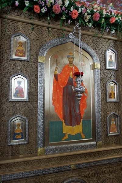 ВЕЛИКОЕ ОСВЯЩЕНИЕ И БОЖЕСТВЕННАЯ ЛИТУРГИЯ В ХРАМЕ ВО ИМЯ СВЯТЫХ ЦАРСТВЕННЫХ СТРАСТОТЕРПЦЕВ СПАССКОГО ЖЕНСКОГО МОНАСТЫРЯ В УЛЬЯНОВСКЕ