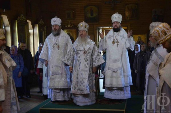 Преосвященный Филарет принял участие в заупокойных богослужениях по митрополиту Проклу