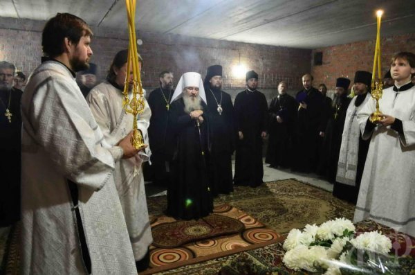 Преосвященный Филарет принял участие в заупокойных богослужениях по митрополиту Проклу