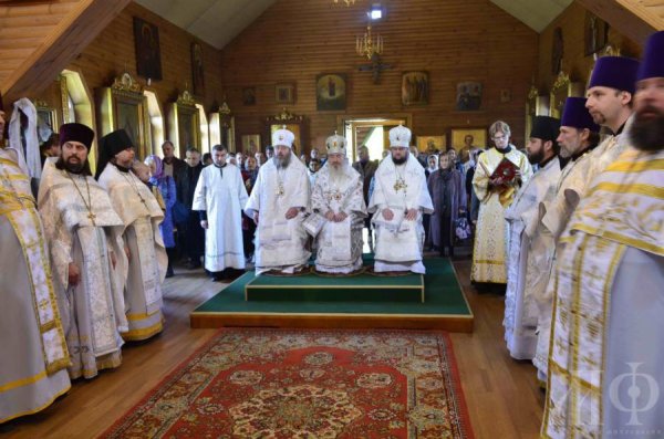 Преосвященный Филарет принял участие в заупокойных богослужениях по митрополиту Проклу