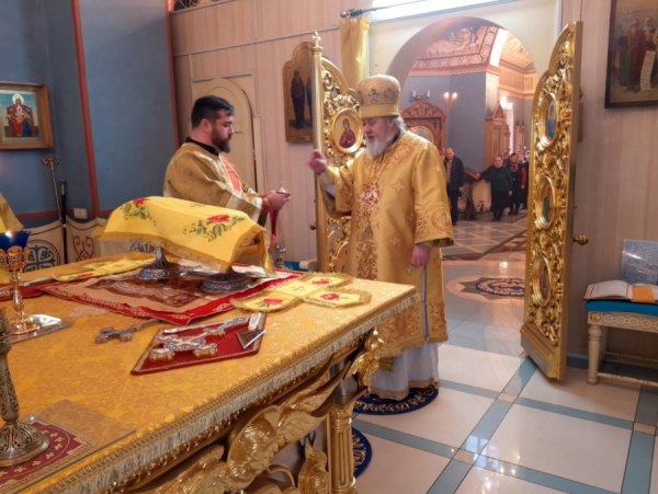 Епископ Филарет возглавил воскресную молитву в Инзенском соборе