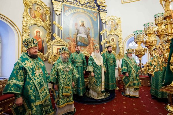 Епископ Барышский и Инзенский Филарет совершил Божественную Литургию в день памяти святого блаженного Андрея Симбирского в кафедральном соборе г. Ульяновск