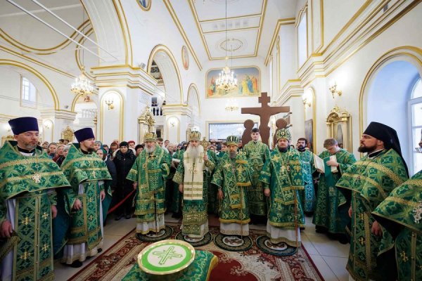 Епископ Барышский и Инзенский Филарет совершил Божественную Литургию в день памяти святого блаженного Андрея Симбирского в кафедральном соборе г. Ульяновск