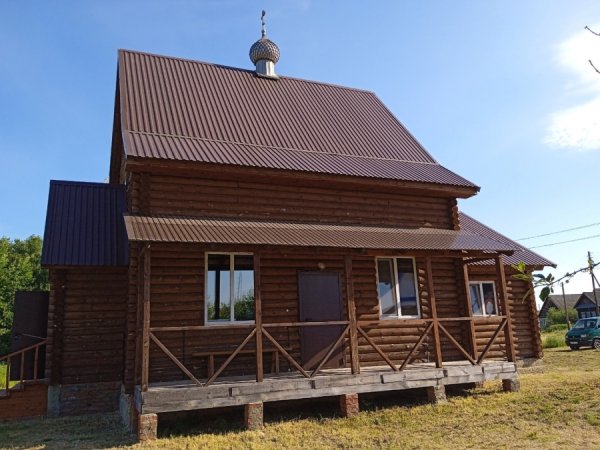 Храм в честь Святой Троицы с. Дубровка Николаевского района Ульяновской области