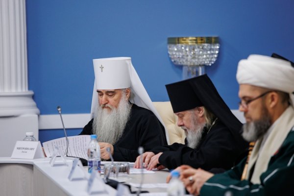 Епископ Филарет принял участие в заседании совета по взаимодействию с религиозными организациями при губернаторе