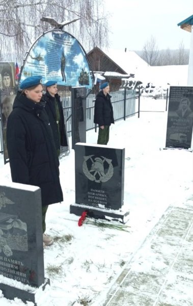 В одном из храмов Барышской епархии почтили память героев и воинов в день спасателя