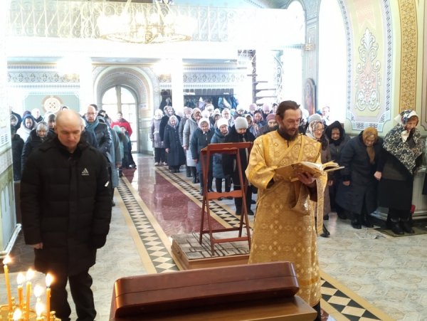 Литургия Архиерейским чином в Троицком соборе
