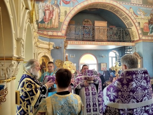 23 марта в Инзенском кафедральном соборе состоялось Архиерейское богослужение