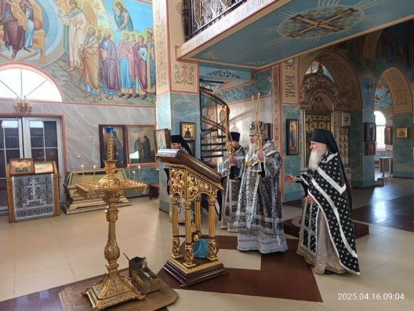 Богослужение Страстной среды в Жадовском монастыре