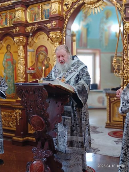 Богослужение в вечер Страстной пятницы в Жадовской обители