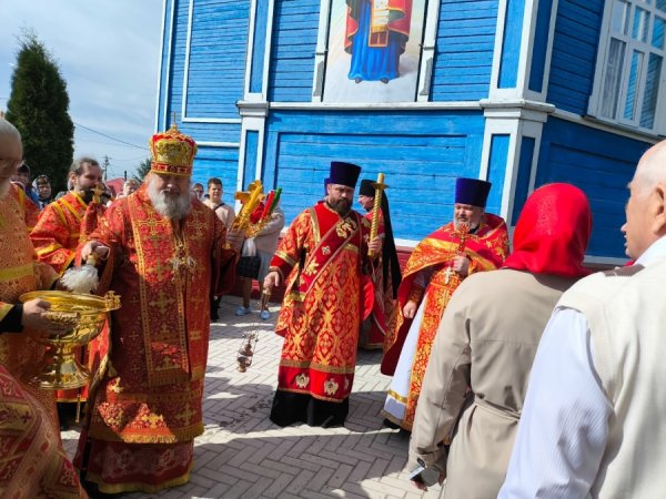 Праздничное Богослужение в Понедельник Светлой седмицы в селе Оськино 