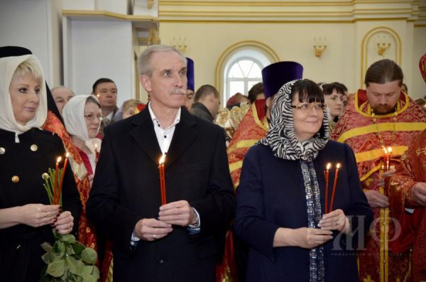 В день праздника Светлого Христова Воскресения Глава Симбирской митрополии совершил Пасхальную великую вечерню в Спасо-Вознесенском соборе Ульяновска
