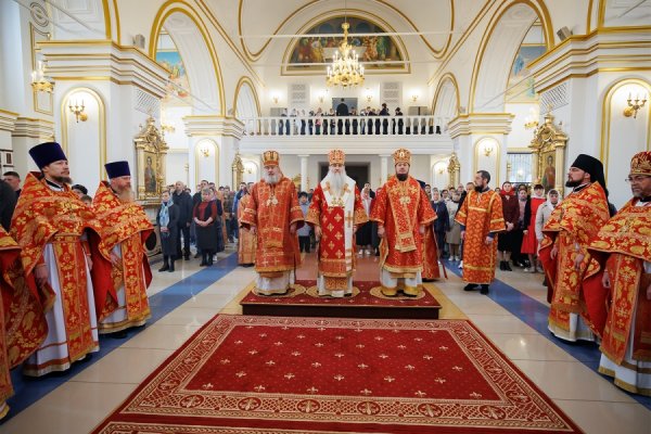 Епископ Барышский и Инзенский Филарет принял участие в соборном богослужении в Спасо-Вознесенском кафедральном соборе г. Ульяновска
