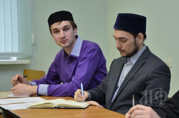 Председатель молодежного отдела Епархии принял участие в рабочем совещании по выработке единой концепции деятельности межконфессионального молодежного лагеря