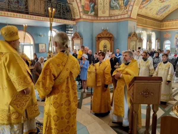 Воскресная Божественная литургия Архиерейским чином в г. Инза