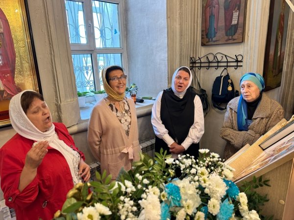 Епископ Филарет возглавил воскресную молитву в храме Николая Угодника с. Новая Ханинеевка