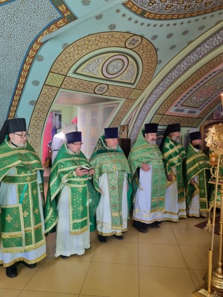 Богослужение в Троицком соборе в день памяти благоверного Даниила, князя Московского