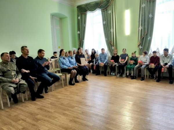 Представители Барышской епархии посетили реабилитационный центр "Остров детства" в Барышском районе.