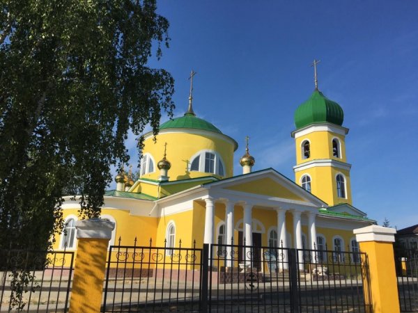 Храм Воскресения Христова р.п. Павловка