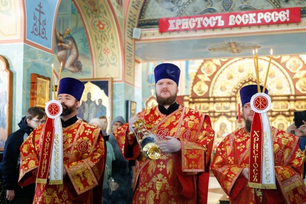 Божественная литургия в храме в честь Казанской иконы Божией Матери Свято-Богородице-Казанского Жадовского мужского монастыря п. Самородки