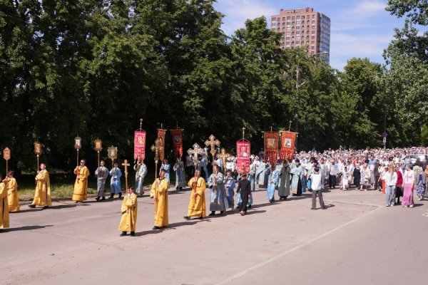 В Ульяновском районе Заволжье прошел крестный ход с Жадовской Казанской иконой Божией Матери