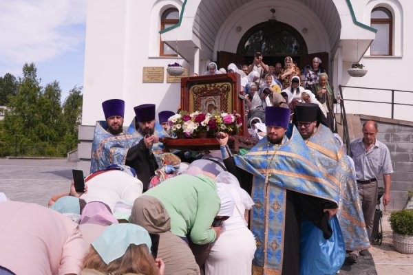 В Ульяновском районе Заволжье прошел крестный ход с Жадовской Казанской иконой Божией Матери