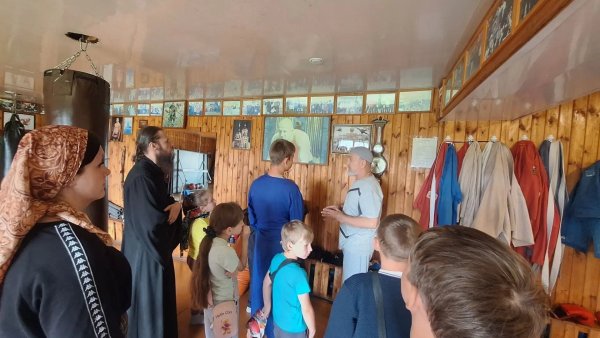 Дети из Барышского центра "Планета детства" посетили Жадовскую обитель
