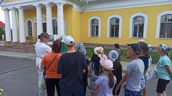 Участники летнего детского лагеря побывали в православном храме