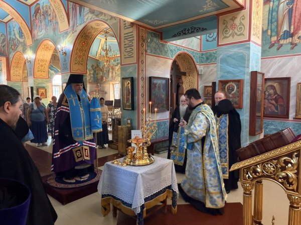 Всенощное бдение Архиерейским чином в Жадовской обители