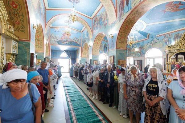 Божественная литургия в храме в честь Казанской иконы Божией Матери Богородице-Казанского Жадовского мужского монастыря п. Самородки