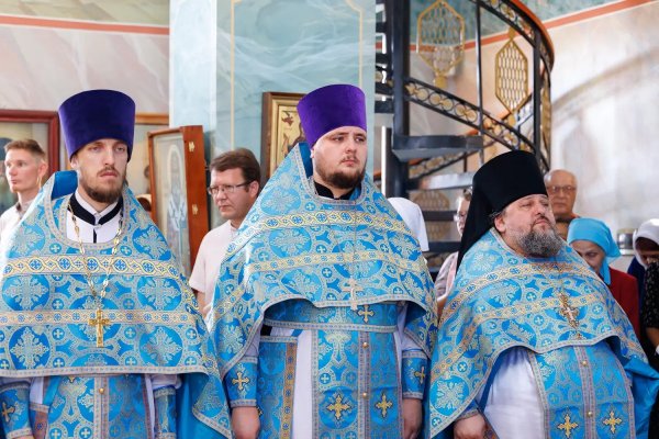 Божественная литургия в храме в честь Казанской иконы Божией Матери Богородице-Казанского Жадовского мужского монастыря п. Самородки