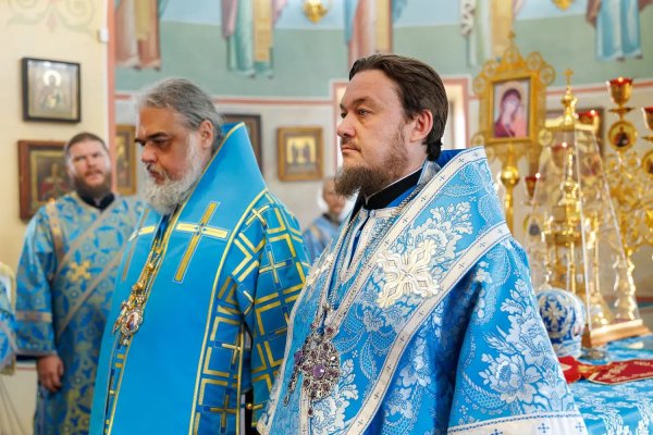 Божественная литургия в храме в честь Казанской иконы Божией Матери Богородице-Казанского Жадовского мужского монастыря п. Самородки