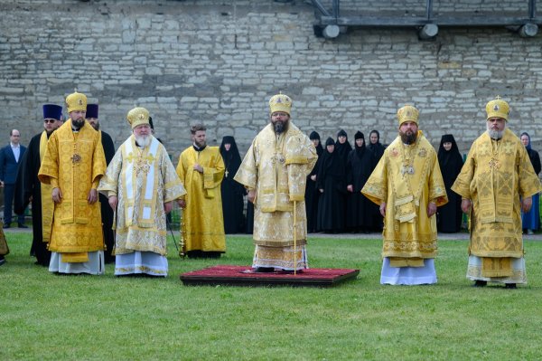 Память святой равноапостольной великой княгини Российской Ольги торжественно почтили в Пскове