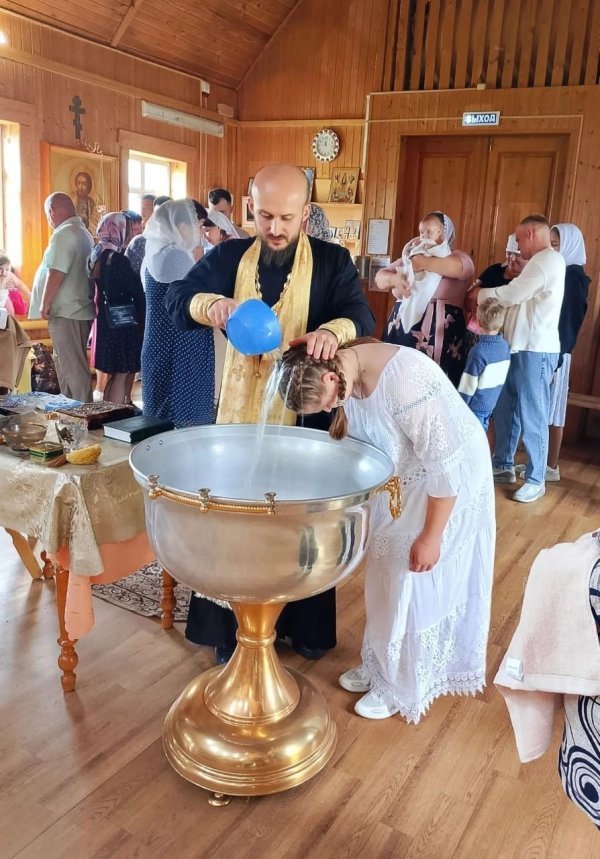 Благотворительное крещение в храме Николая чудотворца в с.Труслейка