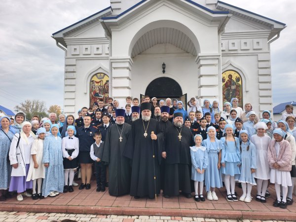 Божественная литургия архиерейским чином в Инзенском соборе