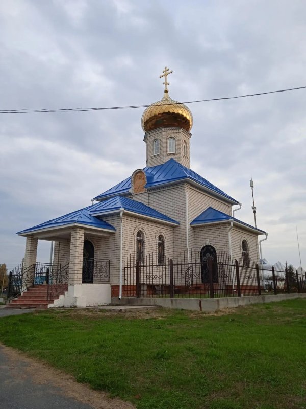 Храм в честь Тихвинской иконы Божией Матери с.Акшуат Барышского района