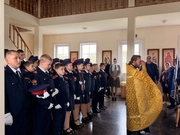 Торжественное посвящение младших кадетов в Николаевской школе