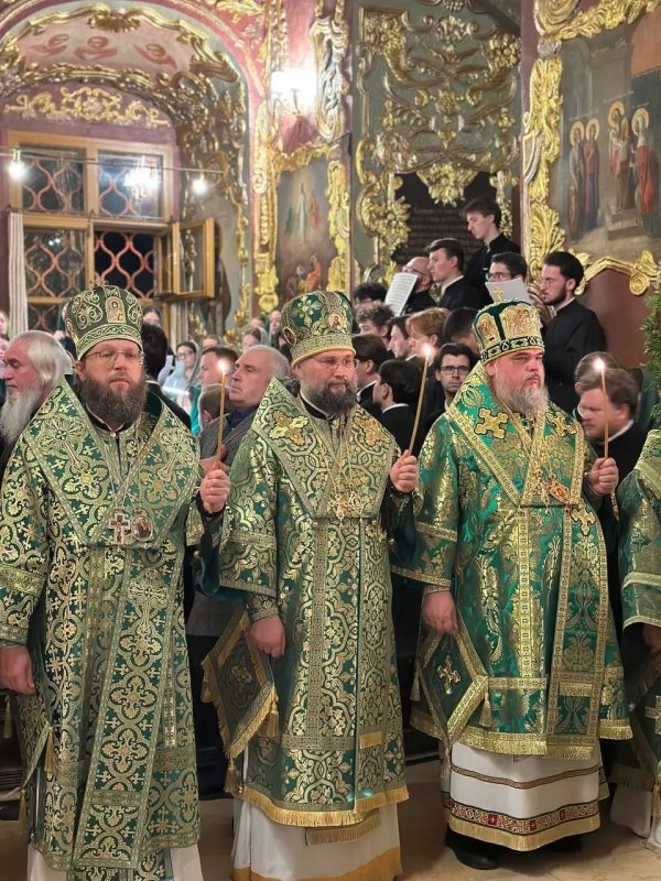 Всенощное бдение в Сергиевском трапезном храме Троице-Сергиевой Лавры