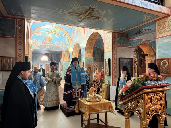 Архиерейское всенощное бдение в Жадовской обители
