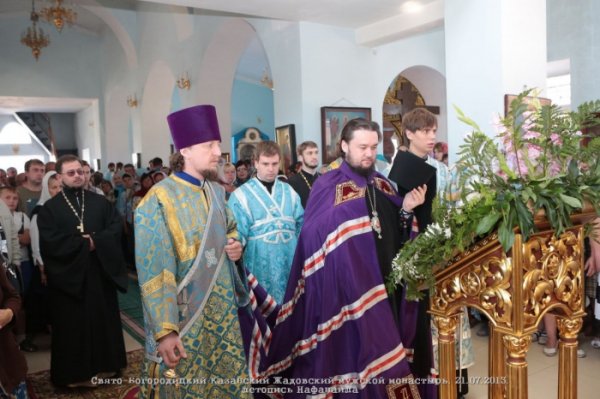 21 июля в Жадовском монастыре совершена Божественная Литургия тремя архиереями