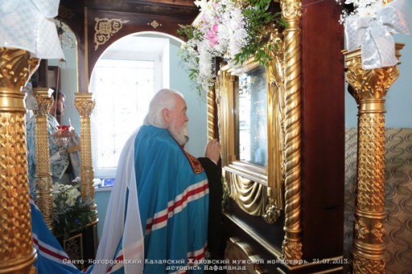 21 июля в Жадовском монастыре совершена Божественная Литургия тремя архиереями
