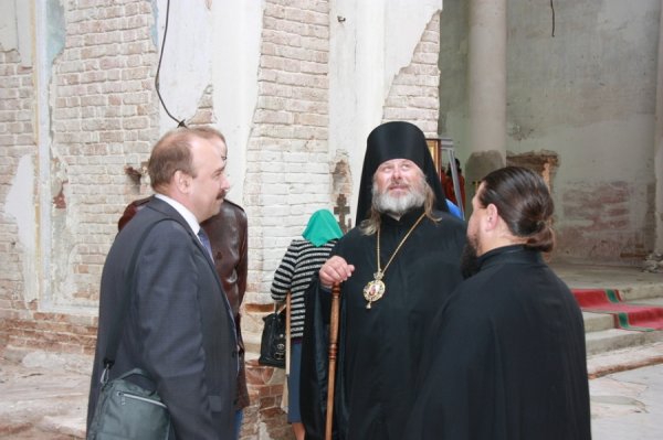 Первая архиерейская служба в Пятино