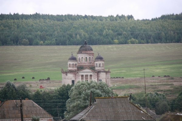 Первая архиерейская служба в Пятино