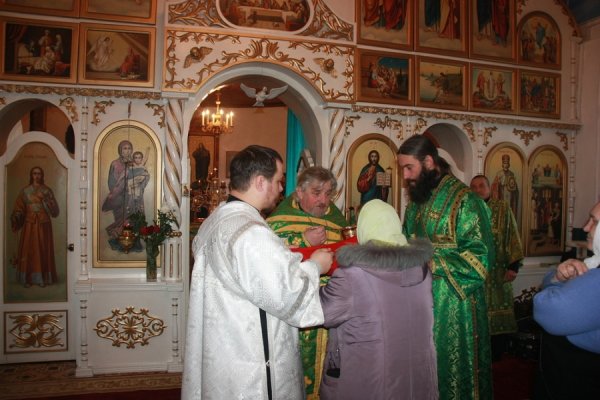 15 января, в день памяти прп. Серафима Саровского, епископ Филарет совершил Божественную Литургию в храме свт. Николая р.п. Николаевка