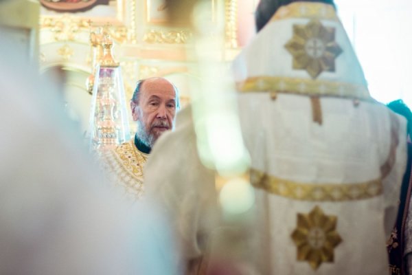 Архипастыри Симбирской митрополии совершили Литургию в Спасо-Преображенском храме г. Димитровграда